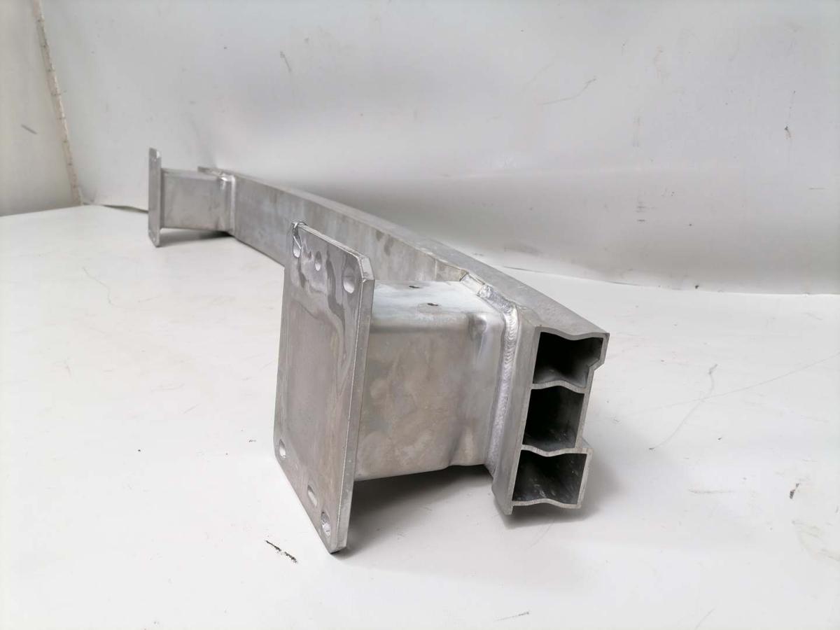 Audi A8 D5 F8 original Tr&auml;ger versterkung Sto&szlig;stange Stossf&auml;nger hinten Bj.2018